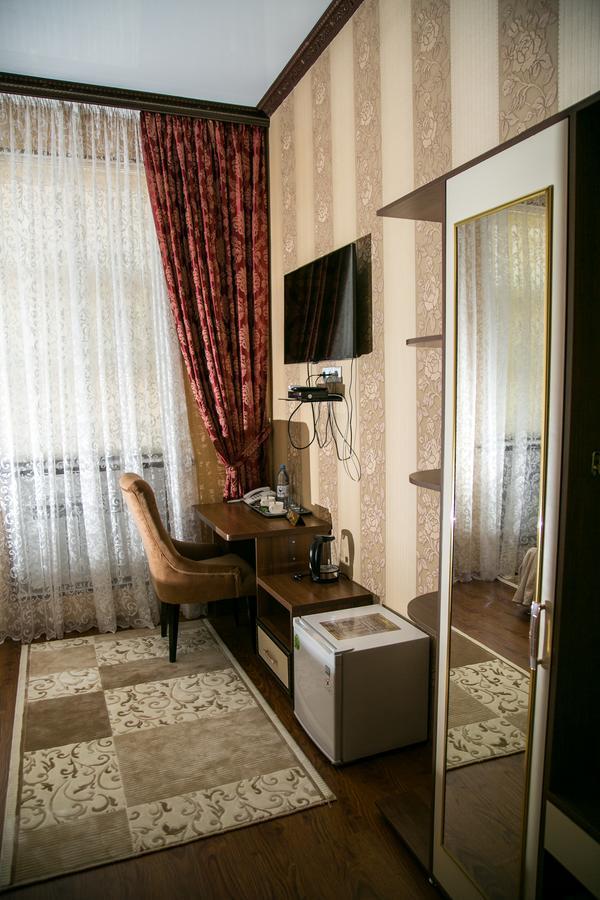 Complex Bella Vista Hotel Kyzylorda Exterior photo