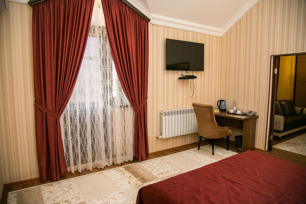 Complex Bella Vista Hotel Kyzylorda Exterior photo