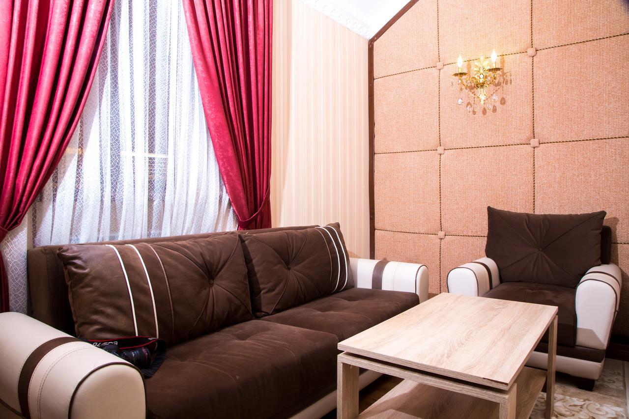 Complex Bella Vista Hotel Kyzylorda Exterior photo